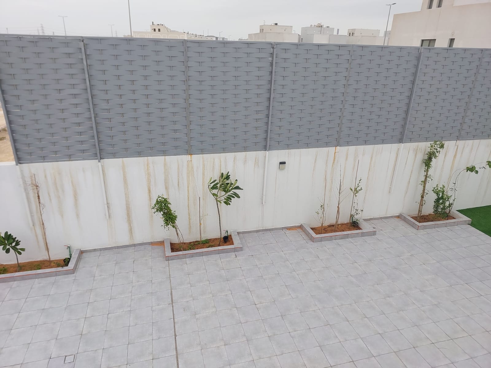 🏗️ تركيب سواتر في الشرقية – الدمام – الخبر – القطيف – الجبيل